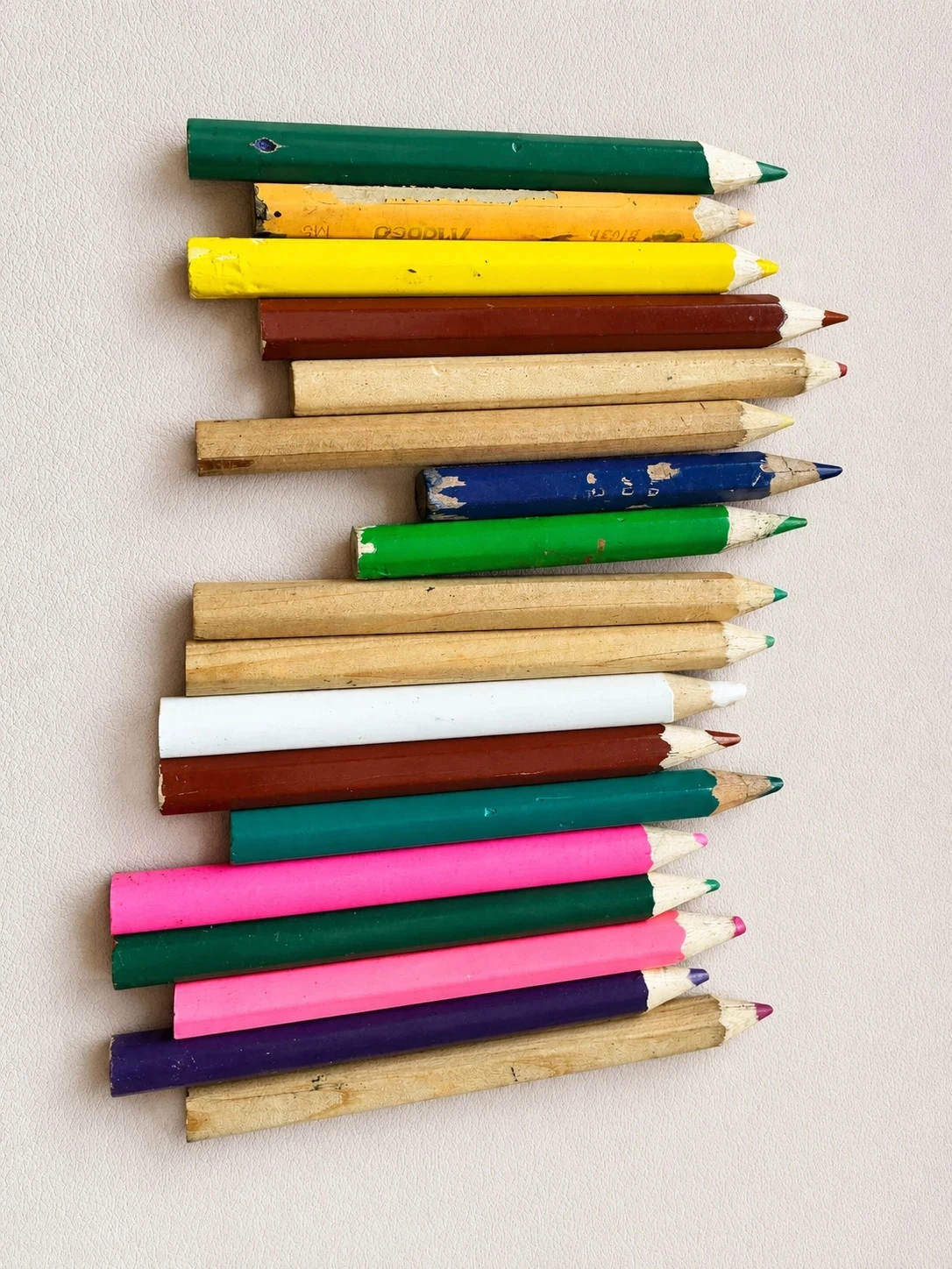 lot de 18 mini crayons de couleurs
